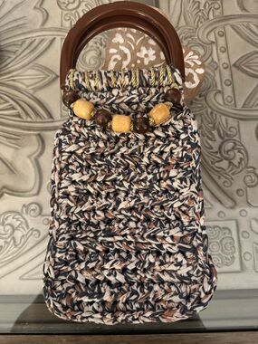 Bonita Bolso Handwoven Multicolor Women’s Tote with Brown Handles by Yvonne